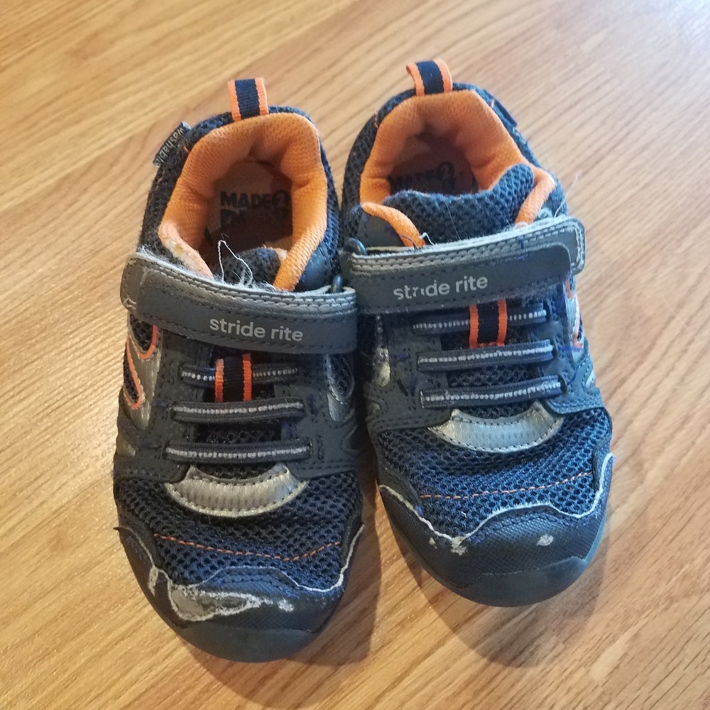 Toddler boys 11 Stride Rite Tennis Shoes